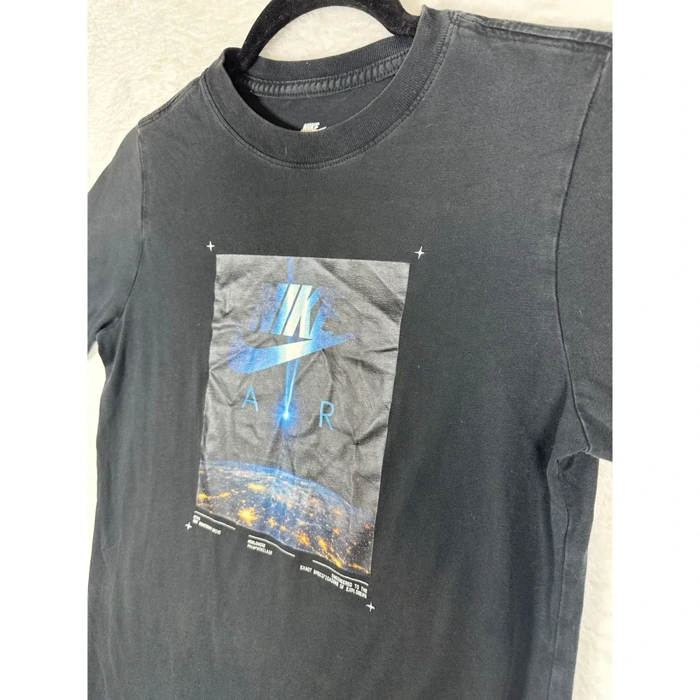 Nike Air T-Shirt Boys Large Black Space Earth Graphic Short Sleeve
